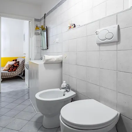 - Near The Station 斯培西亚