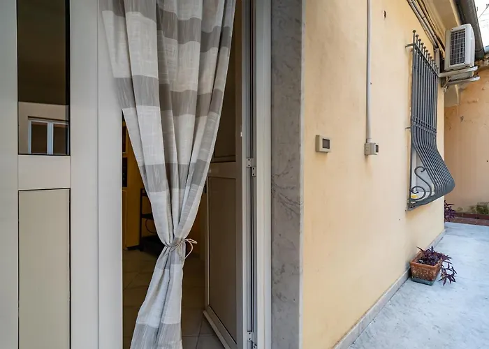 Guesthost - - Near The Station * La Spezia