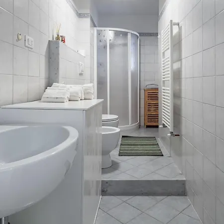 شقة - Near The Station لا سبيتسْيا